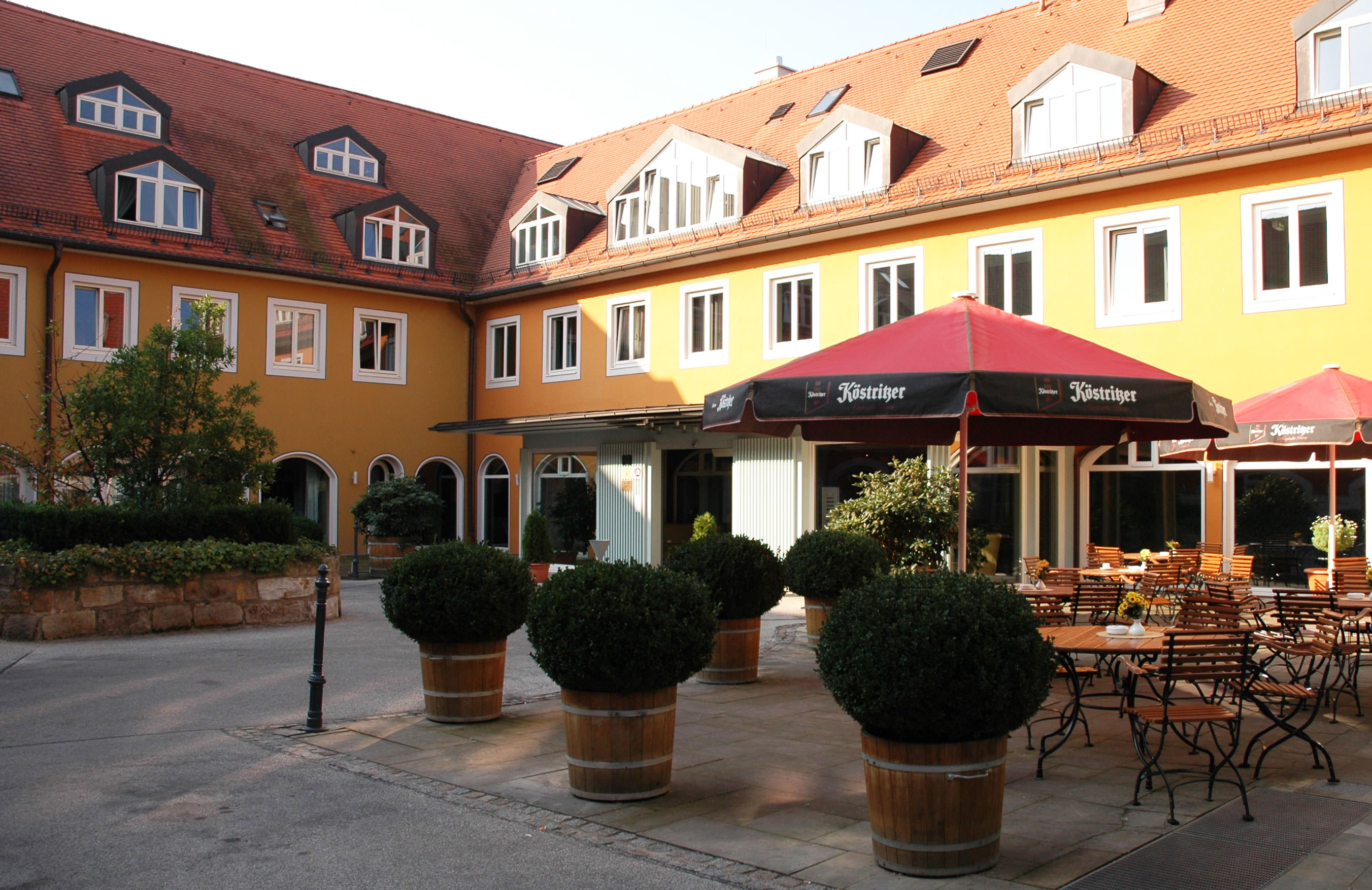 Innenhof mit Hofgarten vom Hotel Goldener Anker Radebeul